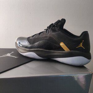 Air Jordan 11's cmft low